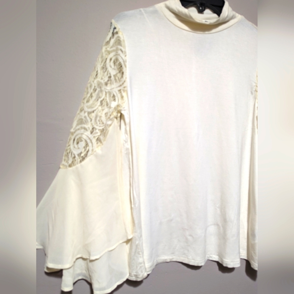 Chiffon Renaissance Blouse - Picture 2 of 9